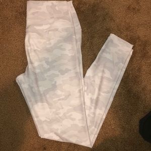 White camo leggings